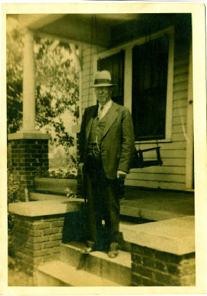 jamesjhinelysr.jpg