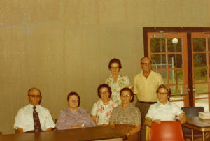 mamaandhersiblings.jpg