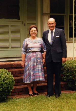 richardandovellahinelyonoccasionof40thanniv.jpg